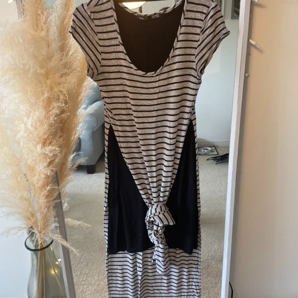 Two-Layer dress with leg cutouts - Picture 2 of 2